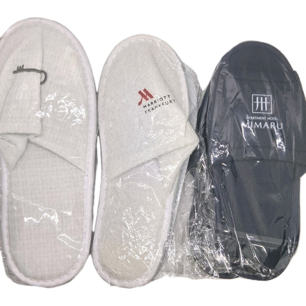 2 Sets Black & 2 Sets White Hotel Slippers Marriott Mimaru Keys